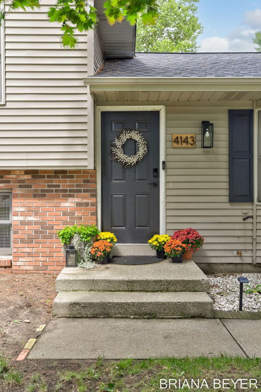 4143 Dennis Court Hudsonville, MI 49426
