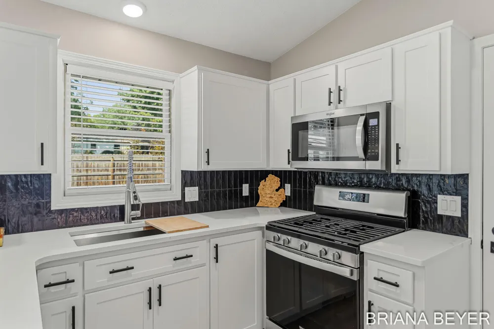 4143 Dennis Court Hudsonville, MI 49426