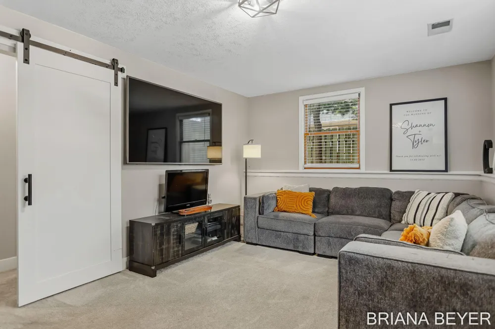 4143 Dennis Court Hudsonville, MI 49426