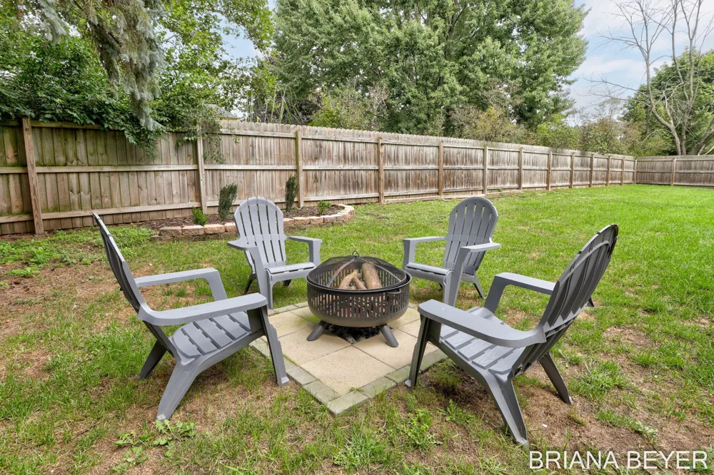 4143 Dennis Court Hudsonville, MI 49426