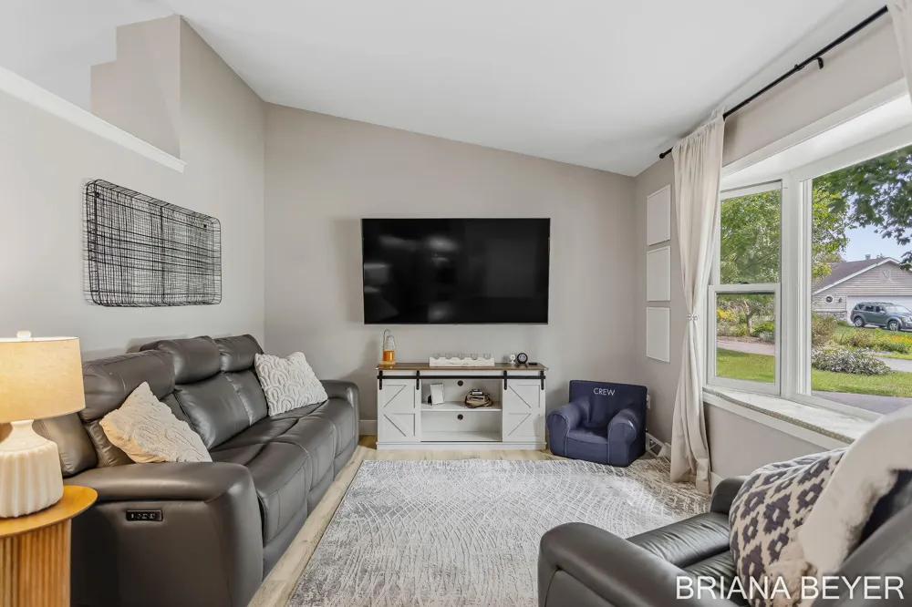 4143 Dennis Court Hudsonville, MI 49426