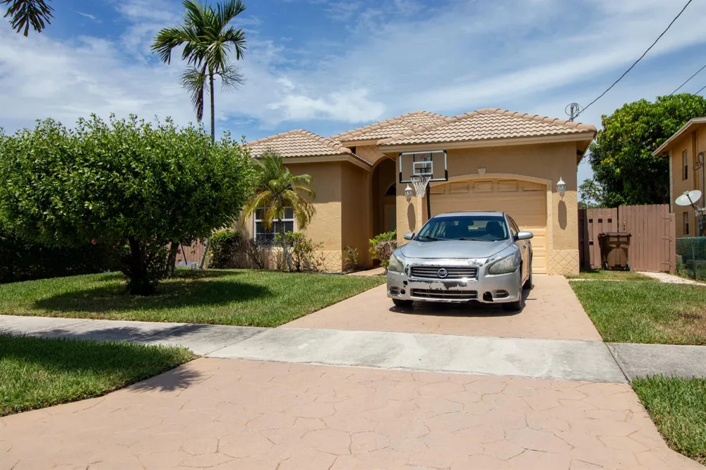 237 SW 8TH STREET Deerfield Beach, FL 33441