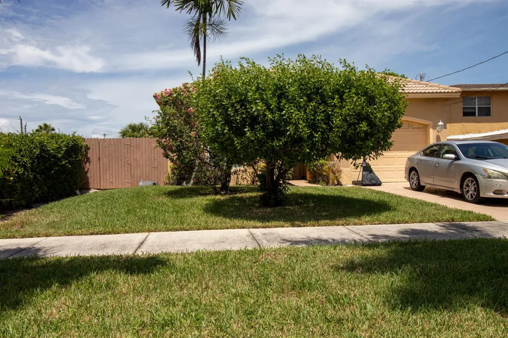 237 SW 8TH STREET Deerfield Beach, FL 33441