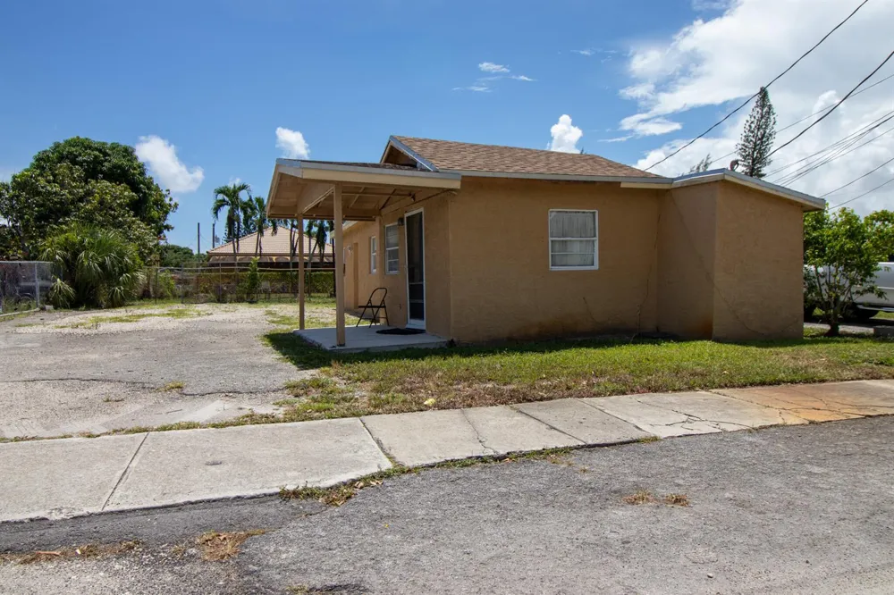242 SW 7TH COURT Deerfield Beach, FL 33441