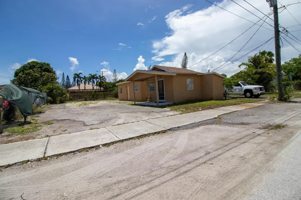 242 SW 7TH COURT Deerfield Beach, FL 33441