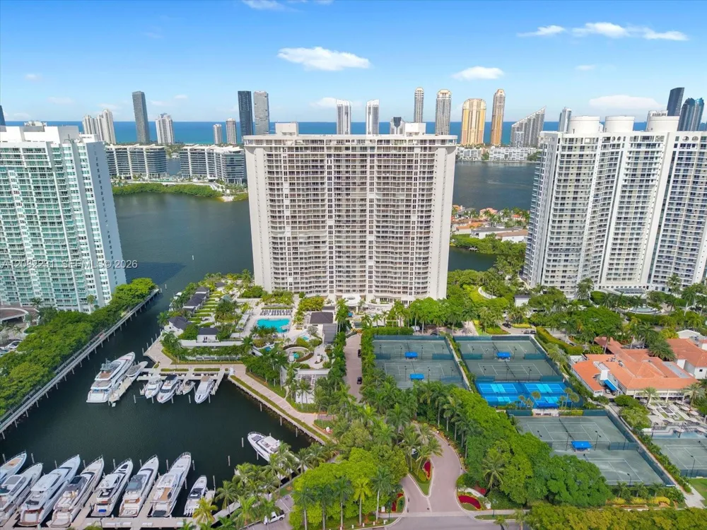 7000 Island Blvd #L105 Aventura, FL 33160