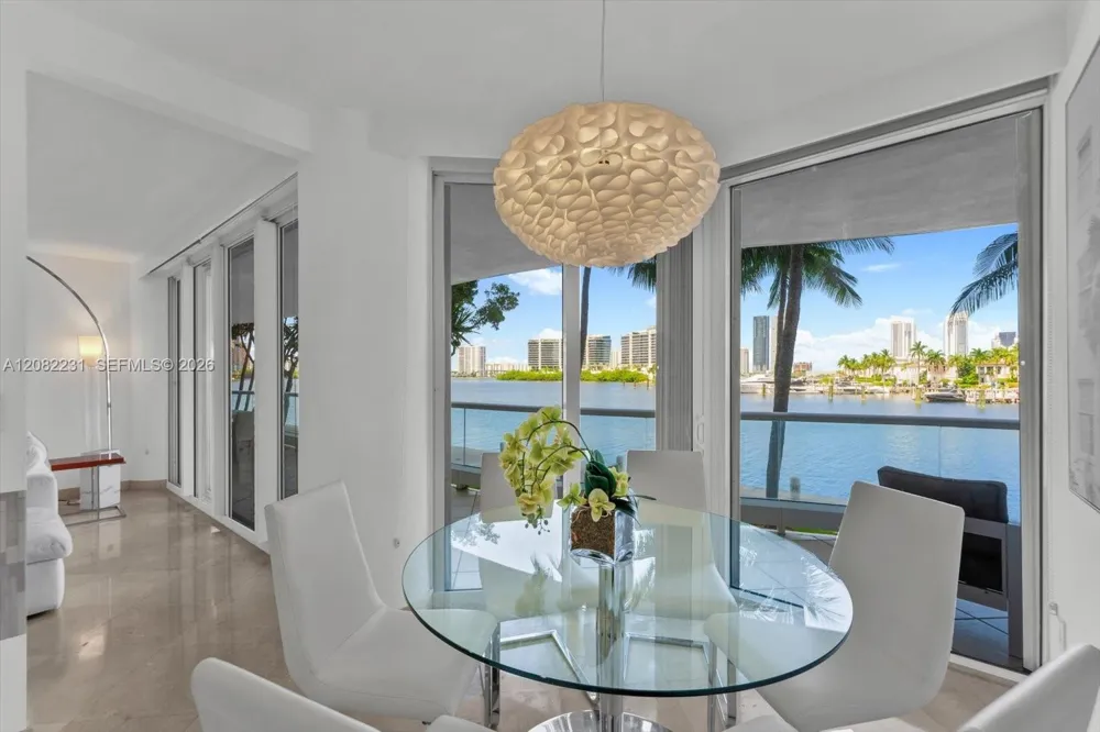 7000 Island Blvd #L105 Aventura, FL 33160