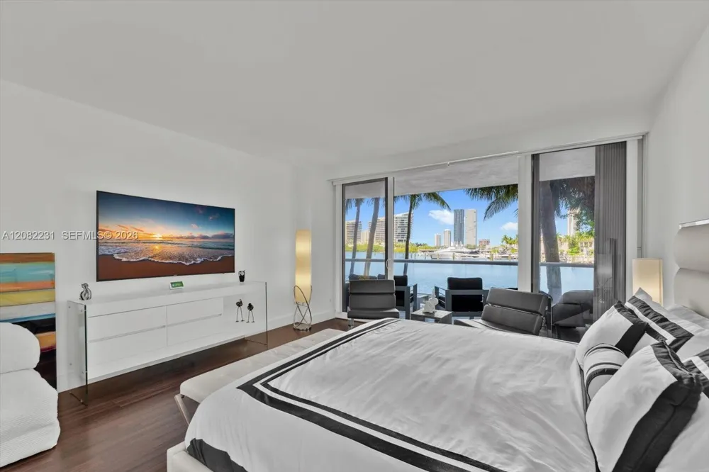 7000 Island Blvd #L105 Aventura, FL 33160