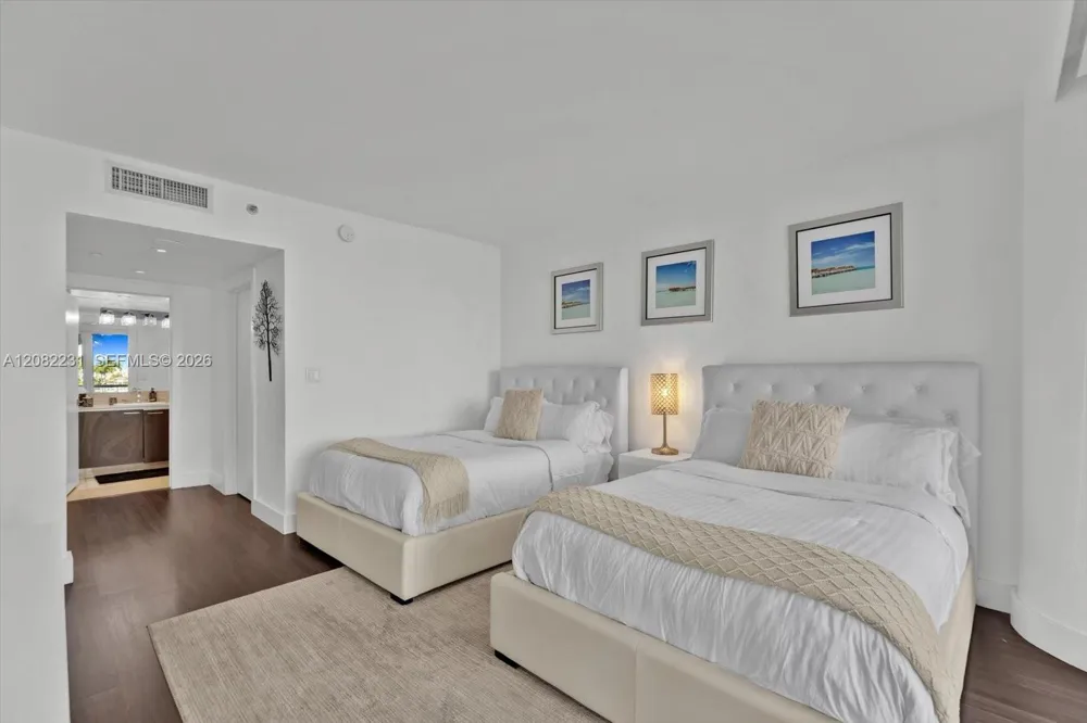 7000 Island Blvd #L105 Aventura, FL 33160