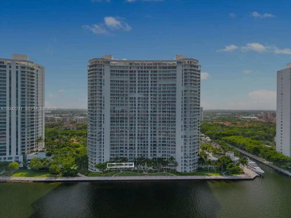 7000 Island Blvd #L105 Aventura, FL 33160