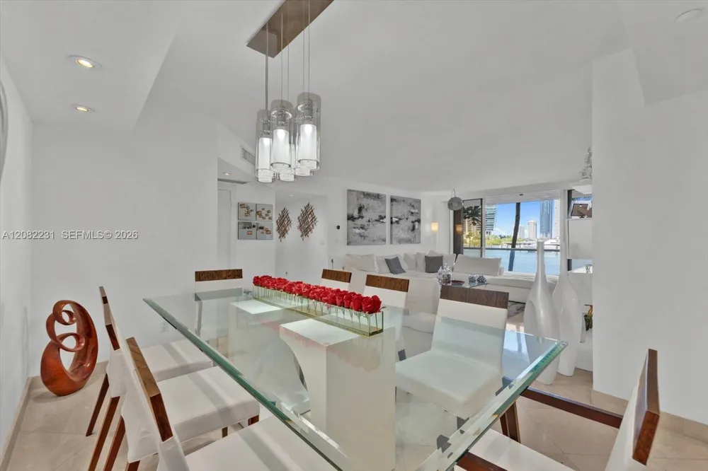 7000 Island Blvd #L105 Aventura, FL 33160