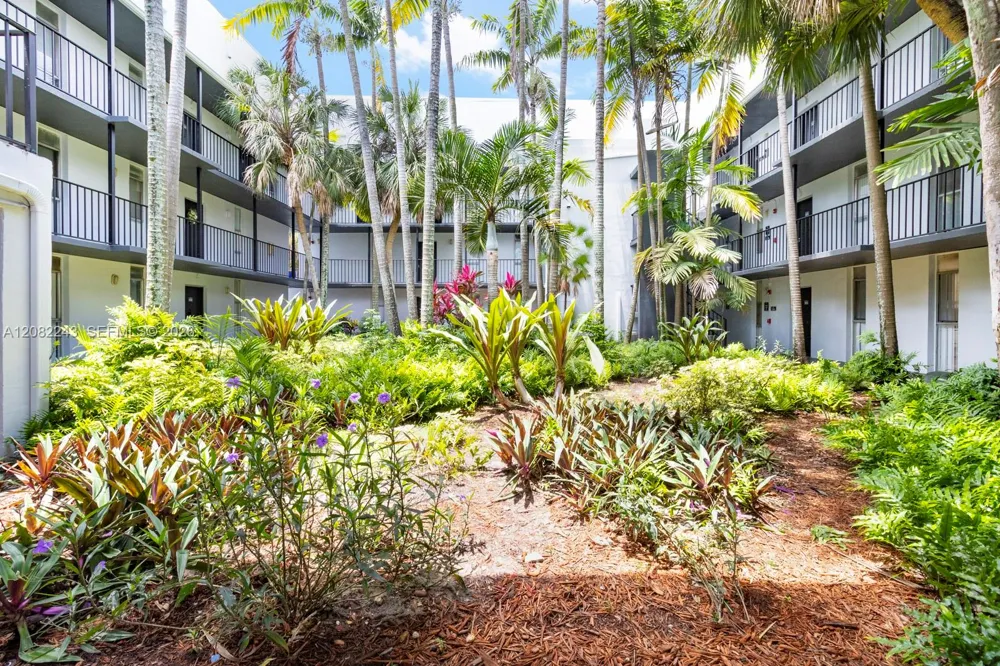 2940 Forest Hills Blvd #C3F Coral Springs, FL 33065