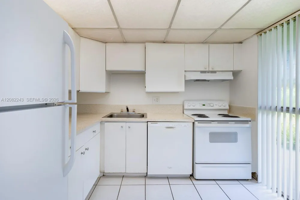 2940 Forest Hills Blvd #C3F Coral Springs, FL 33065