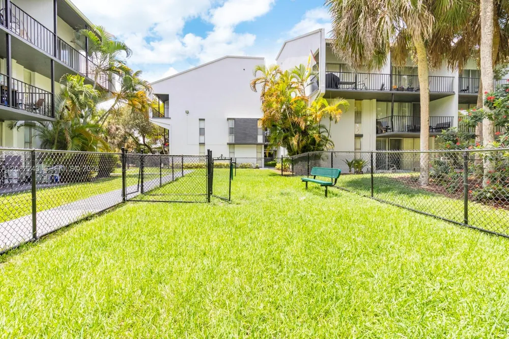2940 Forest Hills Blvd #C3F Coral Springs, FL 33065