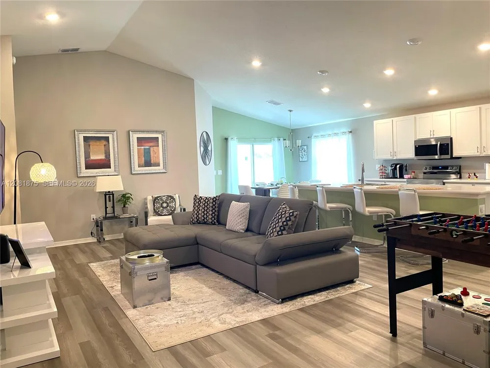 315 Lily Ln Davenport, FL 33837
