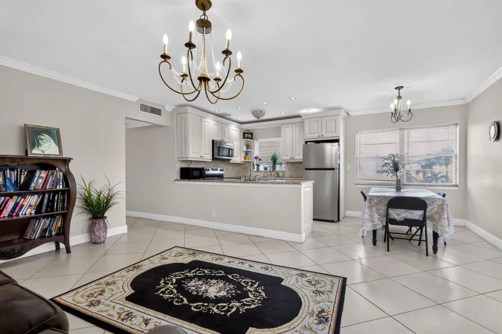 181 COVENTRY H West Palm Beach, FL 33417
