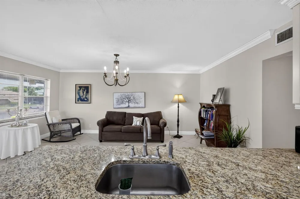 181 COVENTRY H West Palm Beach, FL 33417