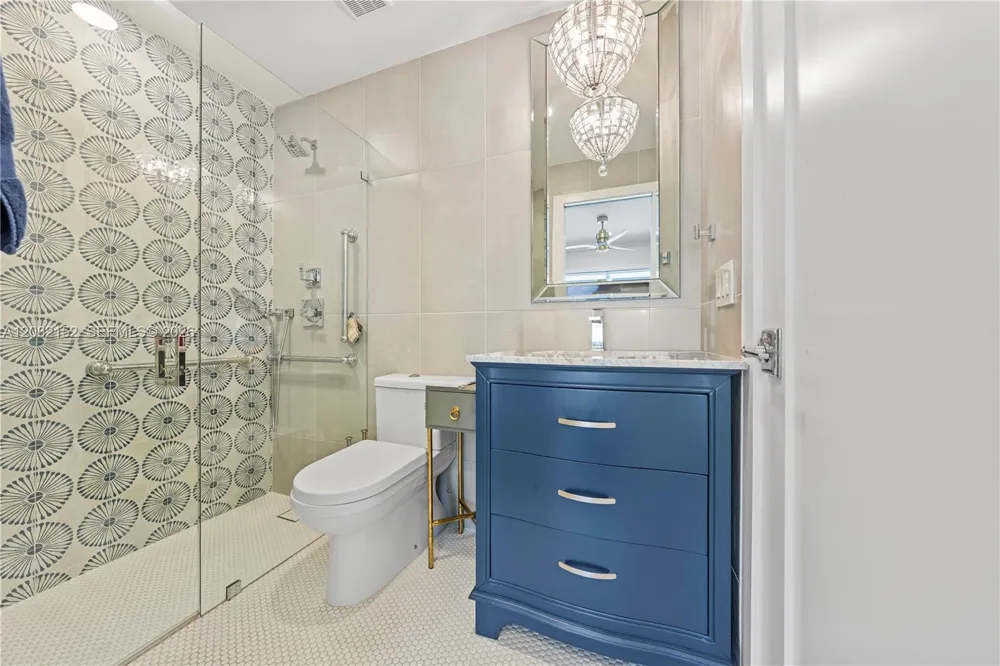1077 NW 170th Ave Pembroke Pines, FL 33028