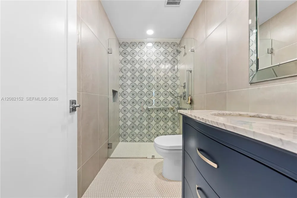 1077 NW 170th Ave Pembroke Pines, FL 33028