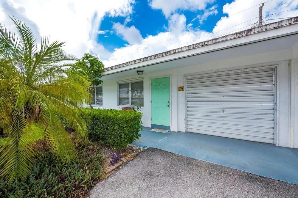 722 Ridge Road #2 Lantana, FL 33462