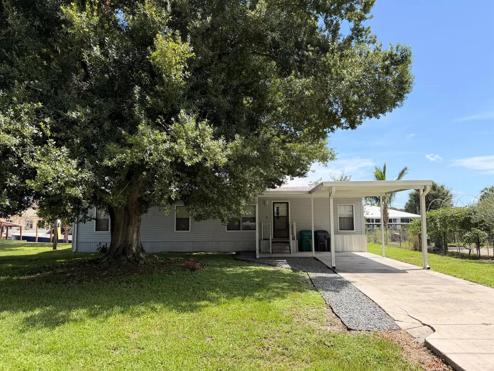 2332 SE 29TH STREET Okeechobee, FL 34974