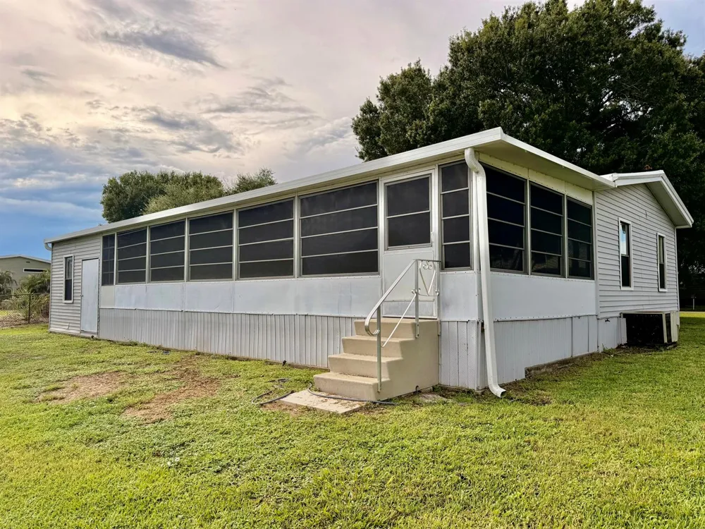 2332 SE 29TH STREET Okeechobee, FL 34974