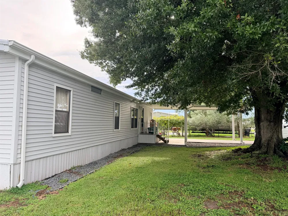 2332 SE 29TH STREET Okeechobee, FL 34974