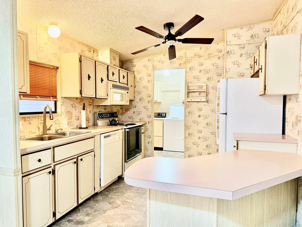 2332 SE 29TH STREET Okeechobee, FL 34974
