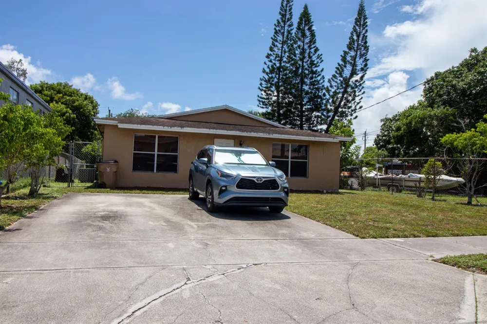 230 SW 8TH STREET Deerfield Beach, FL 33441