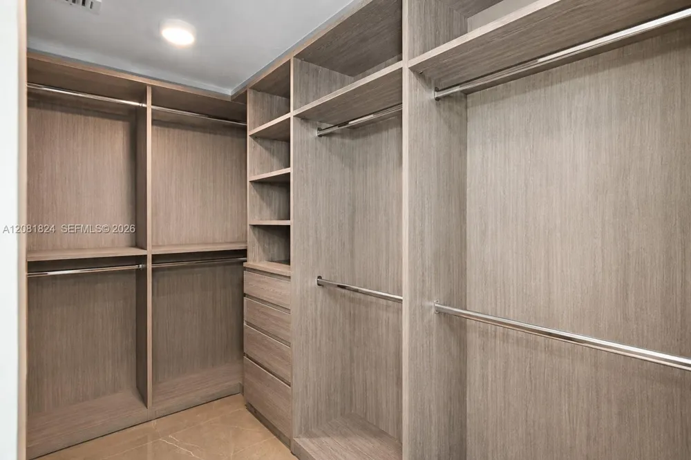 950 Brickell Bay Dr #3111 Miami, FL 33131