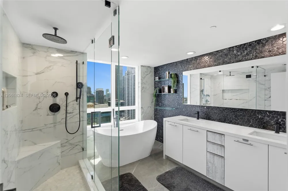 950 Brickell Bay Dr #3111 Miami, FL 33131