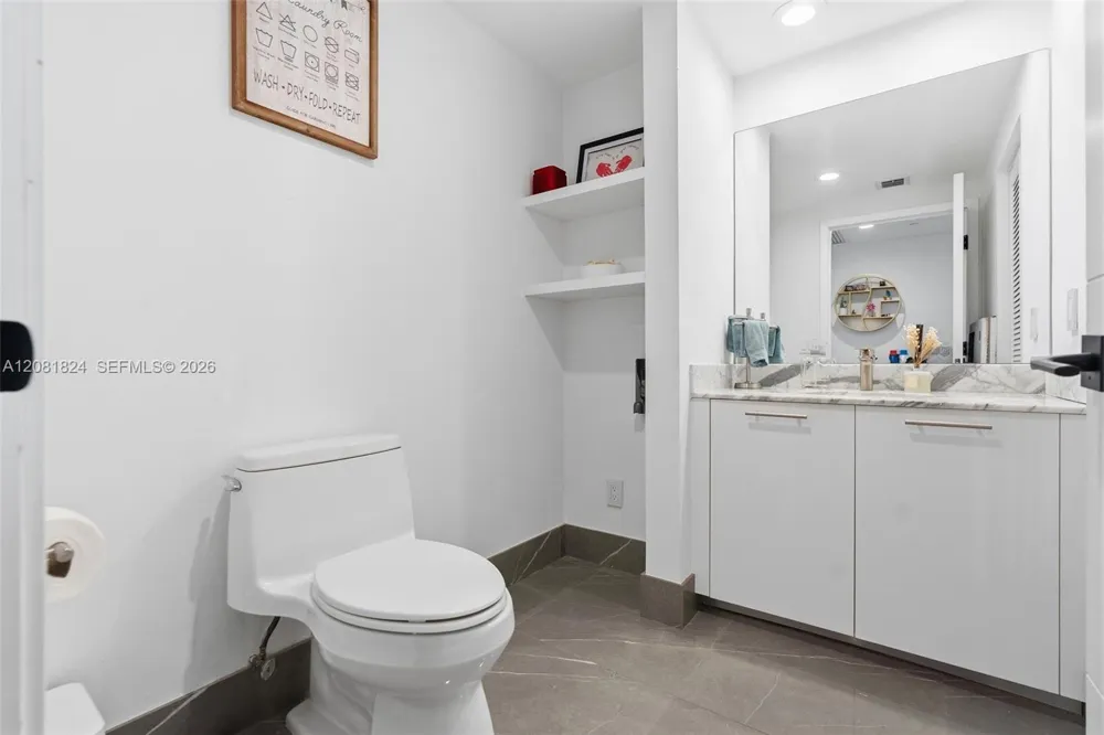 950 Brickell Bay Dr #3111 Miami, FL 33131