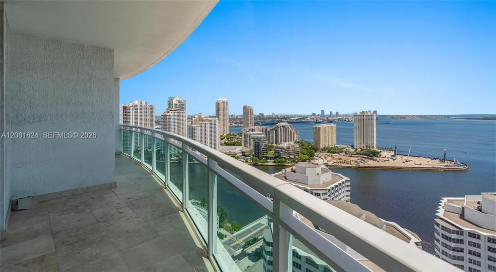 950 Brickell Bay Dr #3111 Miami, FL 33131