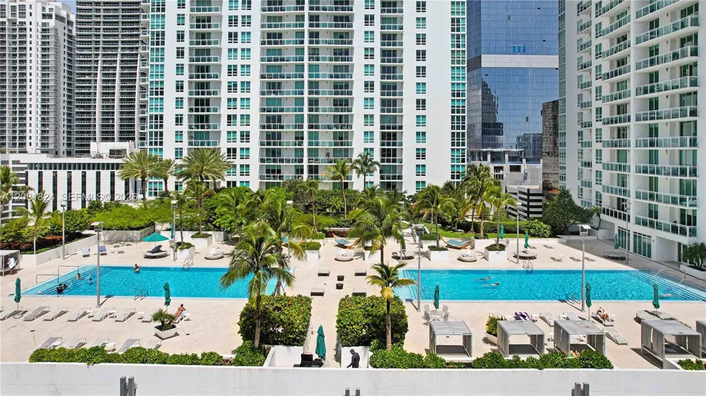 950 Brickell Bay Dr #3111 Miami, FL 33131