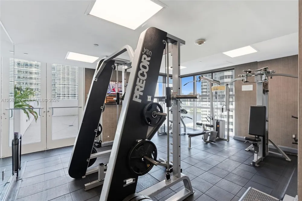 950 Brickell Bay Dr #3111 Miami, FL 33131