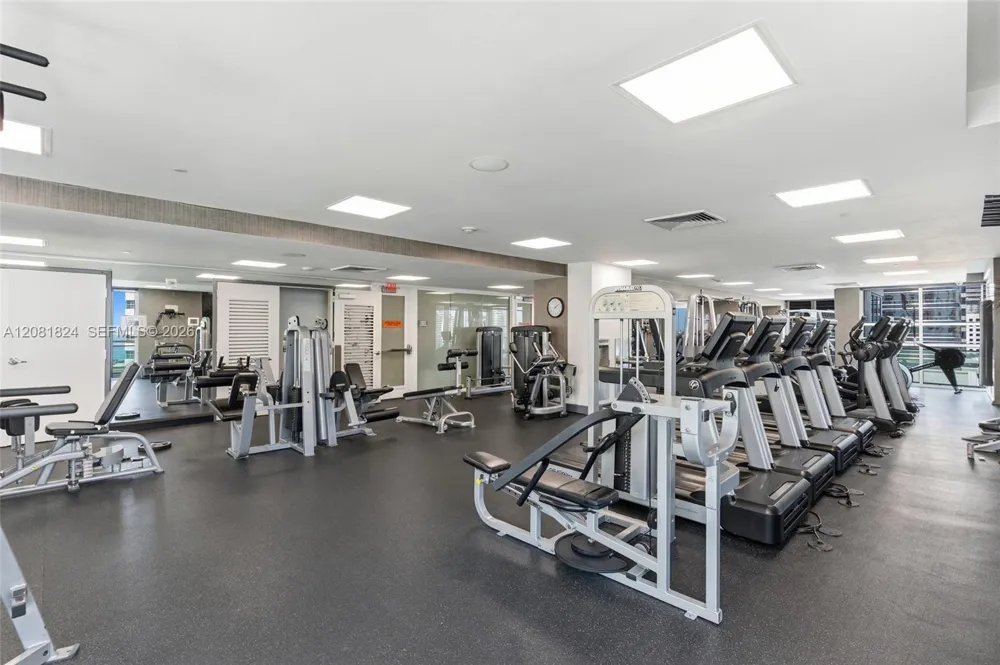 950 Brickell Bay Dr #3111 Miami, FL 33131