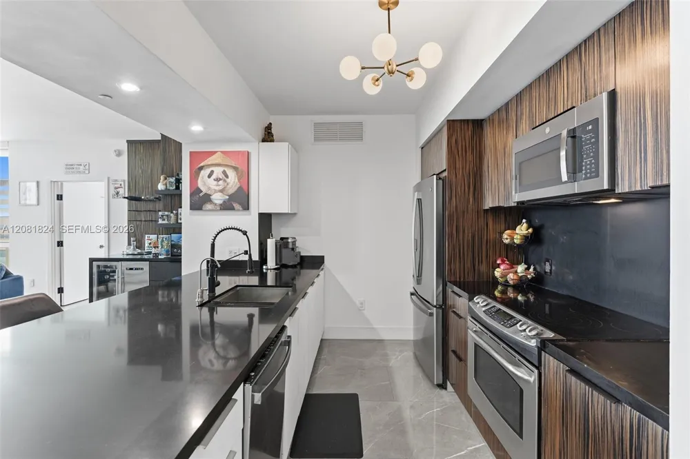 950 Brickell Bay Dr #3111 Miami, FL 33131
