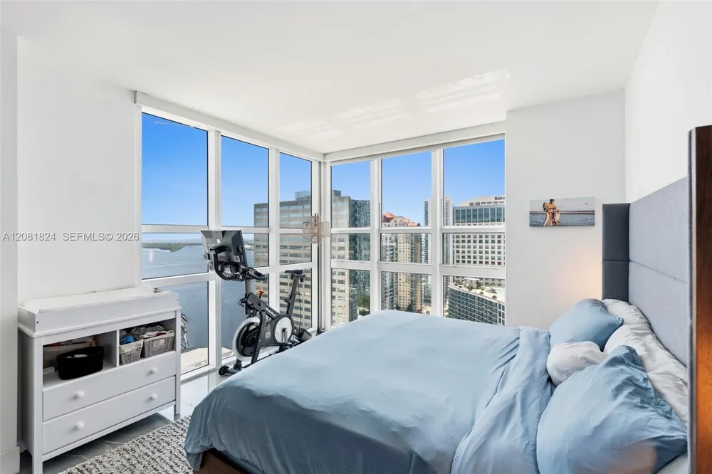 950 Brickell Bay Dr #3111 Miami, FL 33131