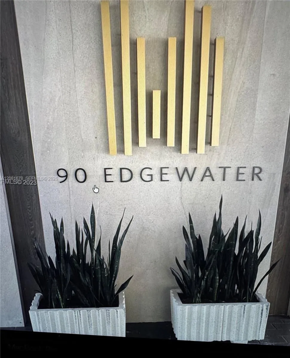 90 Edgewater Dr #121 Coral Gables, FL 33133
