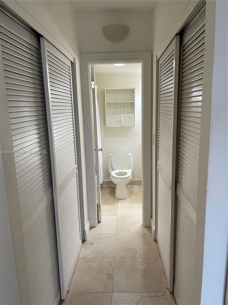 90 Edgewater Dr #121 Coral Gables, FL 33133