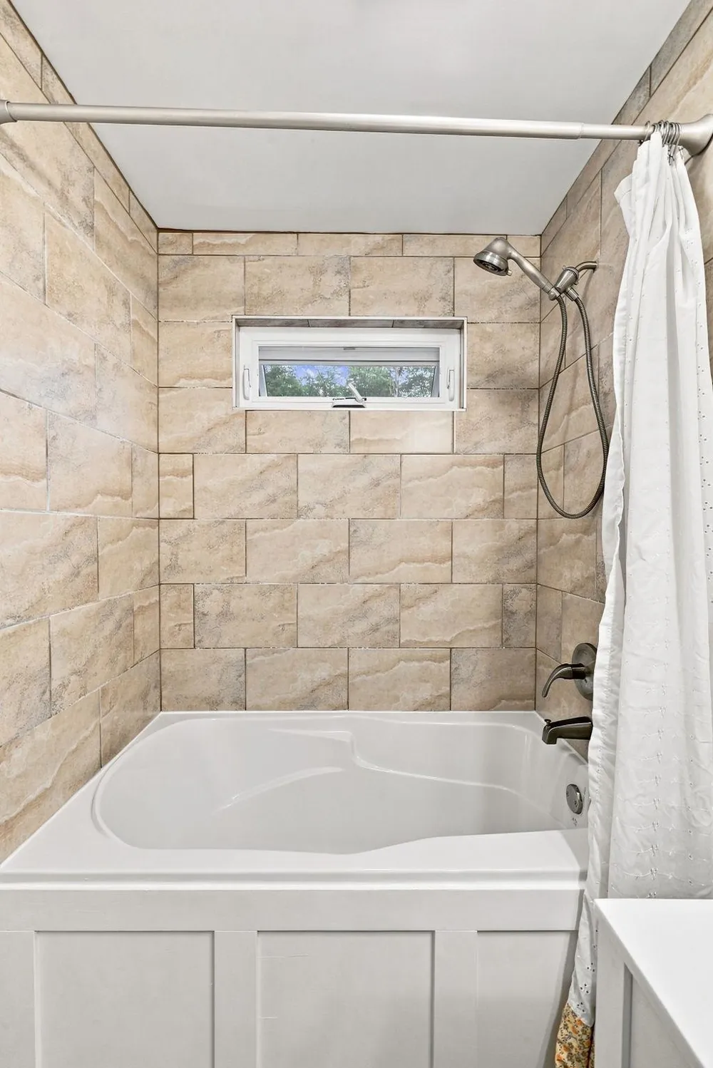 531 S Houghton Street Lake City City, MI 49651