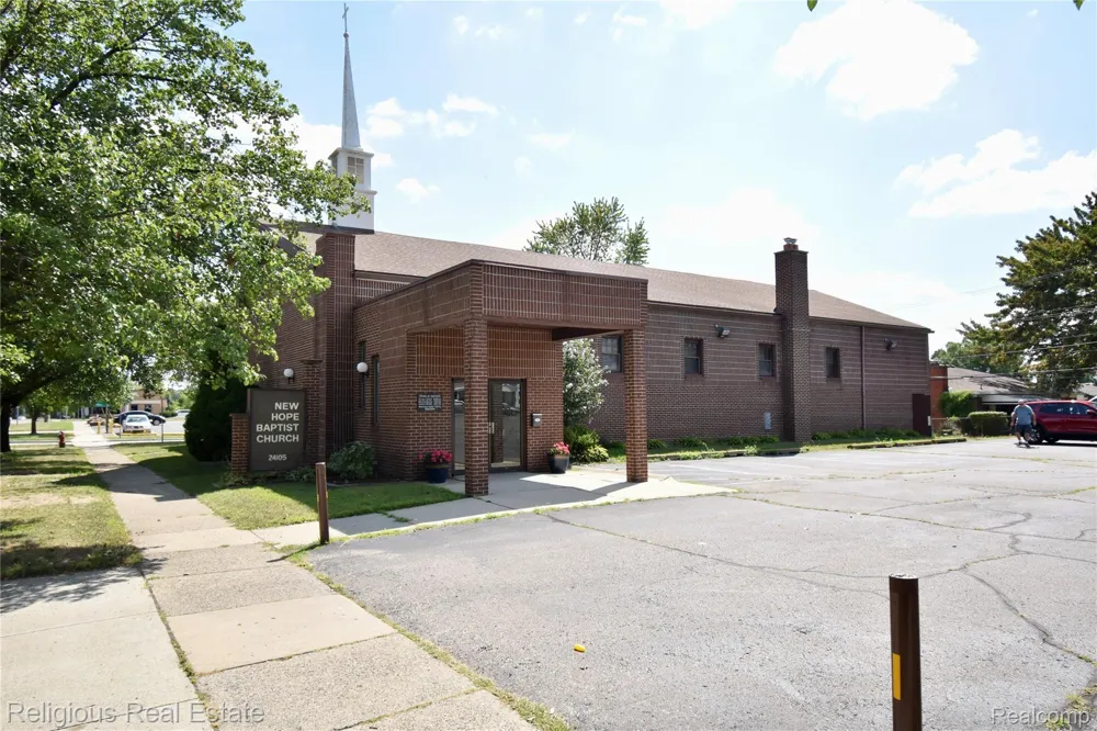 24105 Hass St Dearborn Heights City, MI 48127