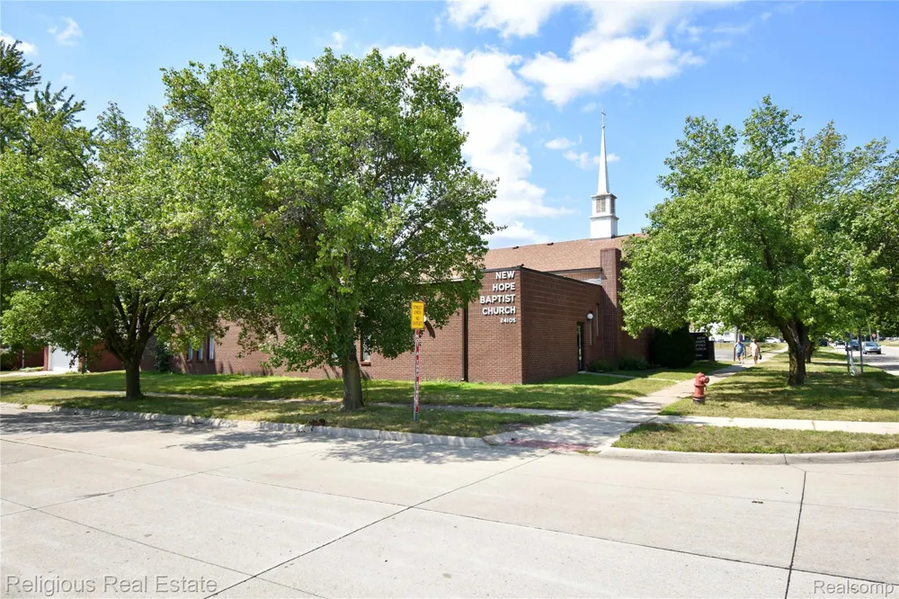 24105 Hass St Dearborn Heights City, MI 48127