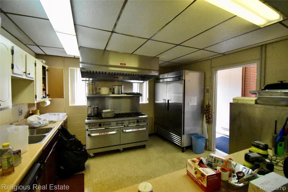 24105 Hass St Dearborn Heights City, MI 48127