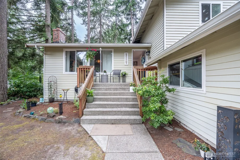 14102 NW 56th Avenue NW Gig Harbor, WA 98332