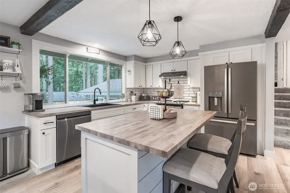 14102 NW 56th Avenue NW Gig Harbor, WA 98332