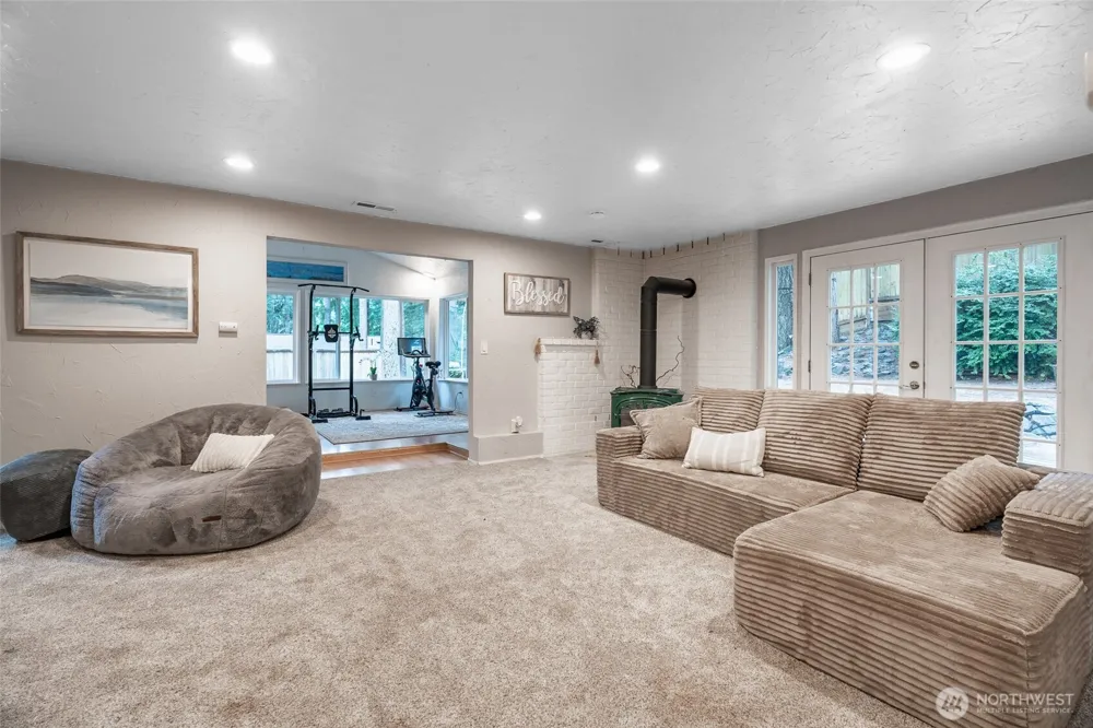 14102 NW 56th Avenue NW Gig Harbor, WA 98332