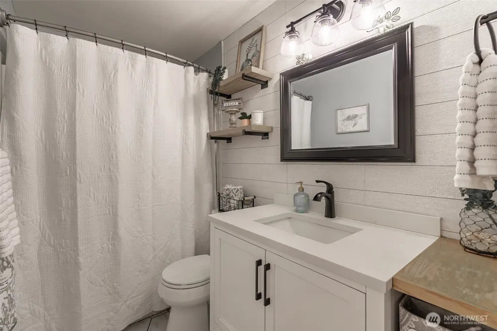 14102 NW 56th Avenue NW Gig Harbor, WA 98332