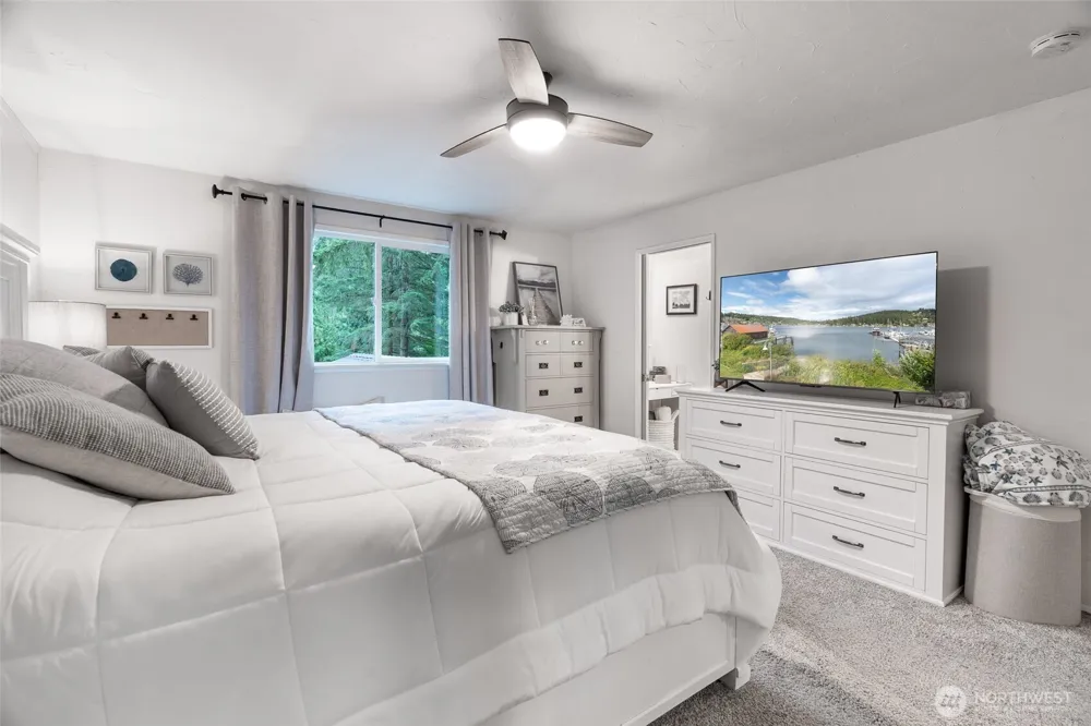 14102 NW 56th Avenue NW Gig Harbor, WA 98332