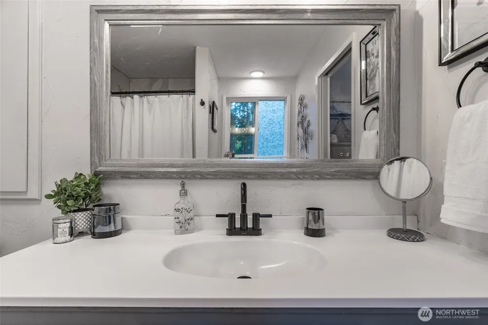 14102 NW 56th Avenue NW Gig Harbor, WA 98332